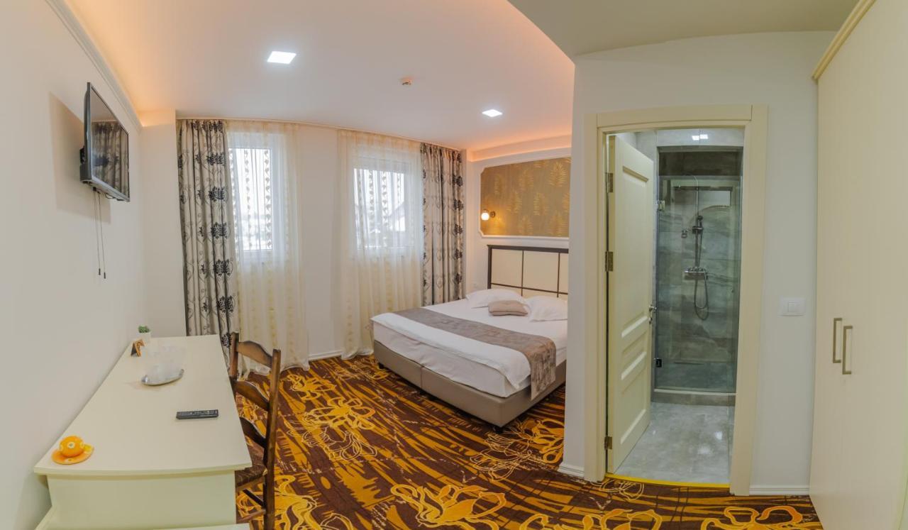 Hostel Parc ฟาลติเชน ภายนอก รูปภาพ