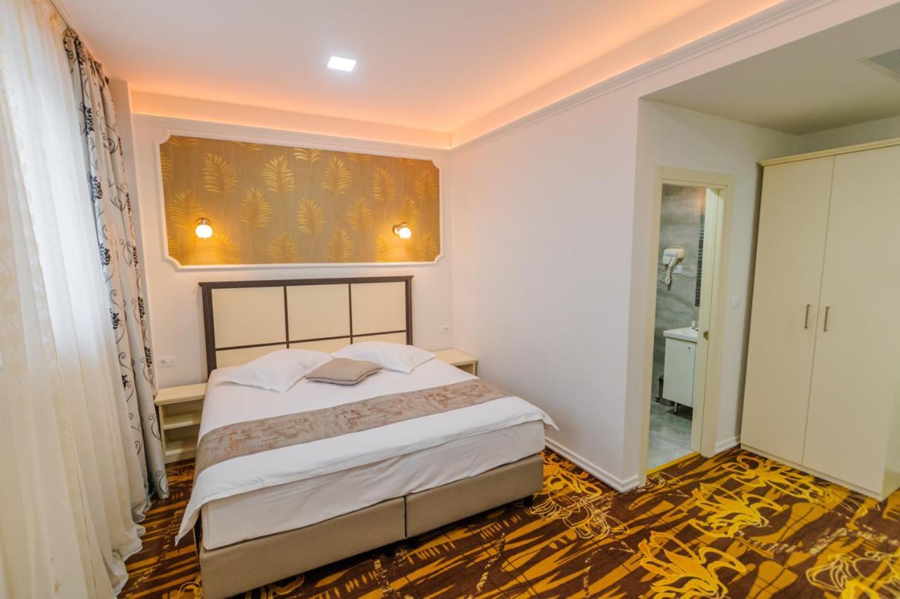 Hostel Parc ฟาลติเชน ภายนอก รูปภาพ