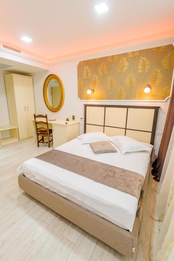 Hostel Parc ฟาลติเชน ภายนอก รูปภาพ