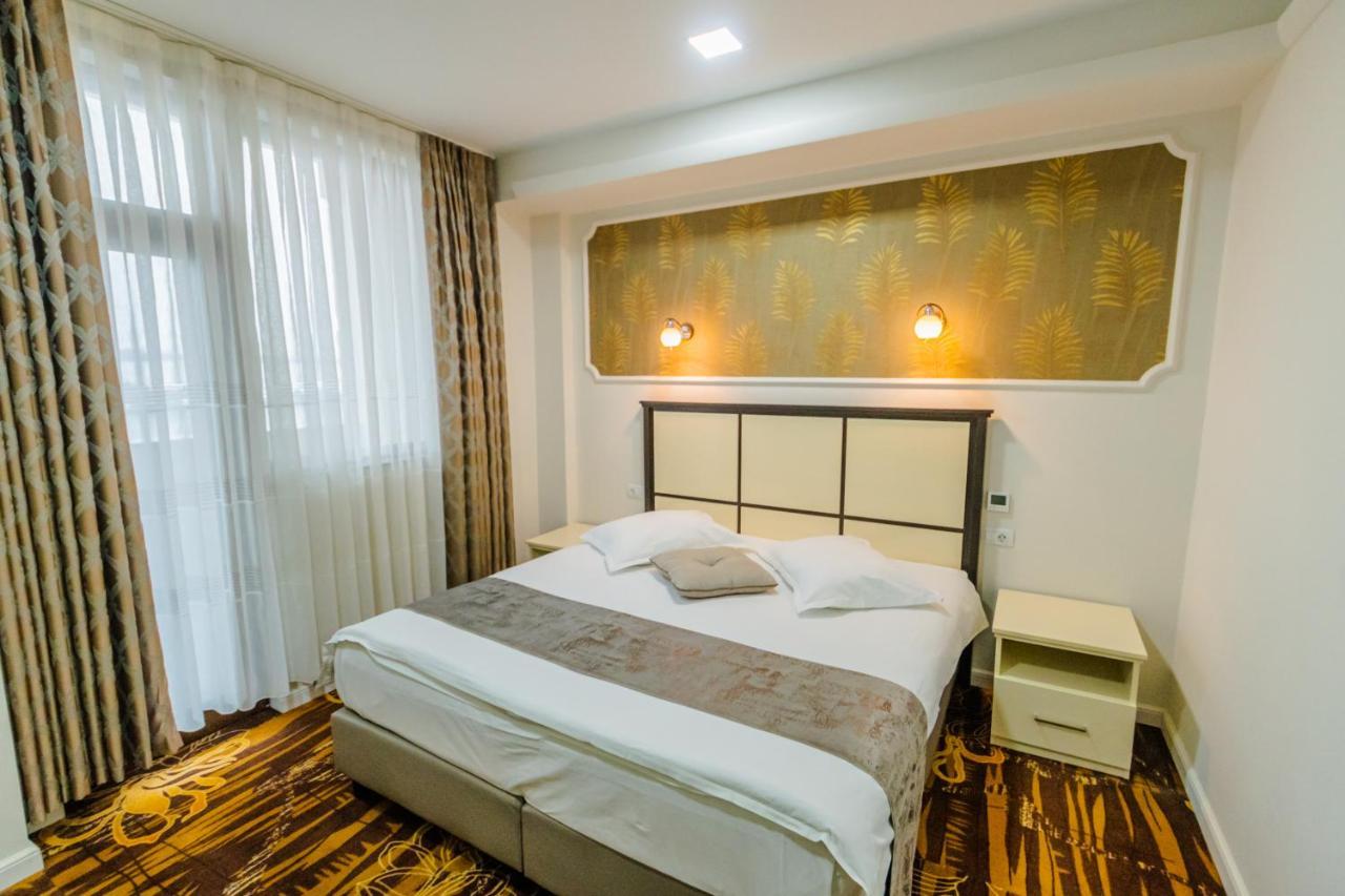 Hostel Parc ฟาลติเชน ภายนอก รูปภาพ