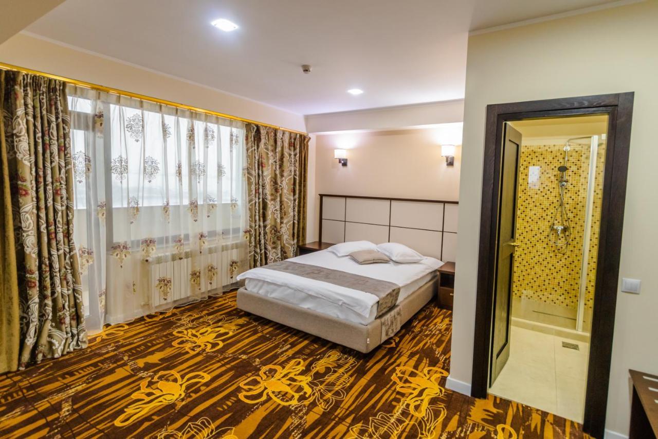 Hostel Parc ฟาลติเชน ภายนอก รูปภาพ