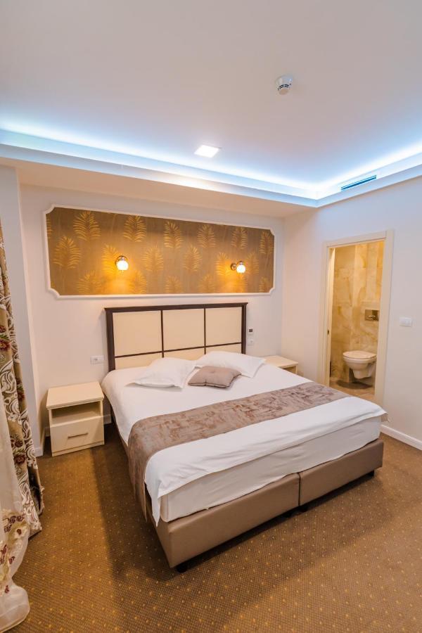 Hostel Parc ฟาลติเชน ภายนอก รูปภาพ
