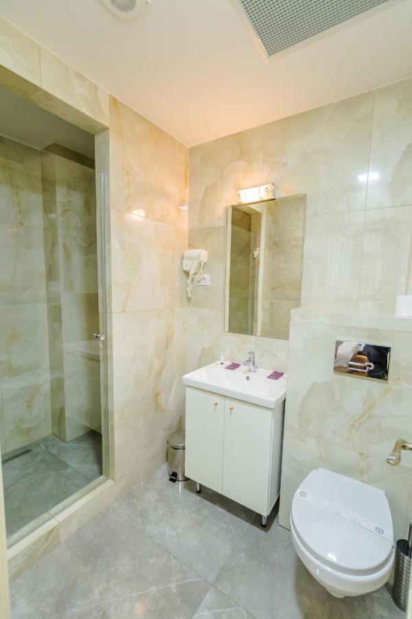 Hostel Parc ฟาลติเชน ภายนอก รูปภาพ