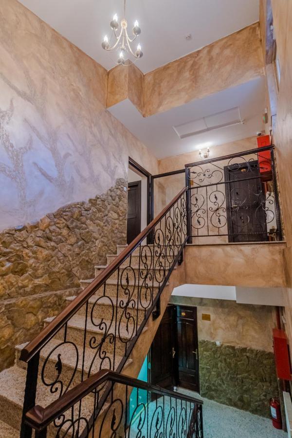 Hostel Parc ฟาลติเชน ภายนอก รูปภาพ